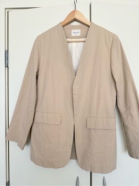 BEAMS Japan Seersucker Cotton Collarless Open Blazer fully lined in Tan 36